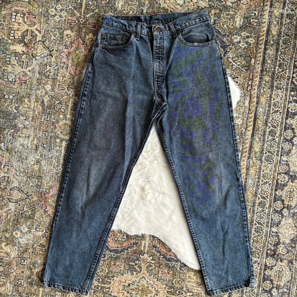 Vintage Levis 550 Mens 33x30 Made USA 90s Relaxed Tapered Blue Denim Jeans